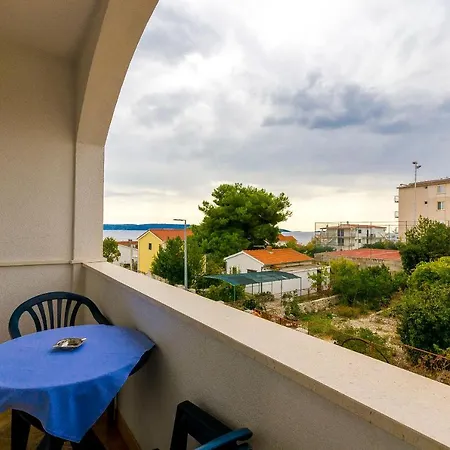 Luka Apartment